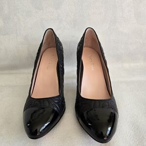 NEW Taryn Rose Black Embossed Heels New In Box